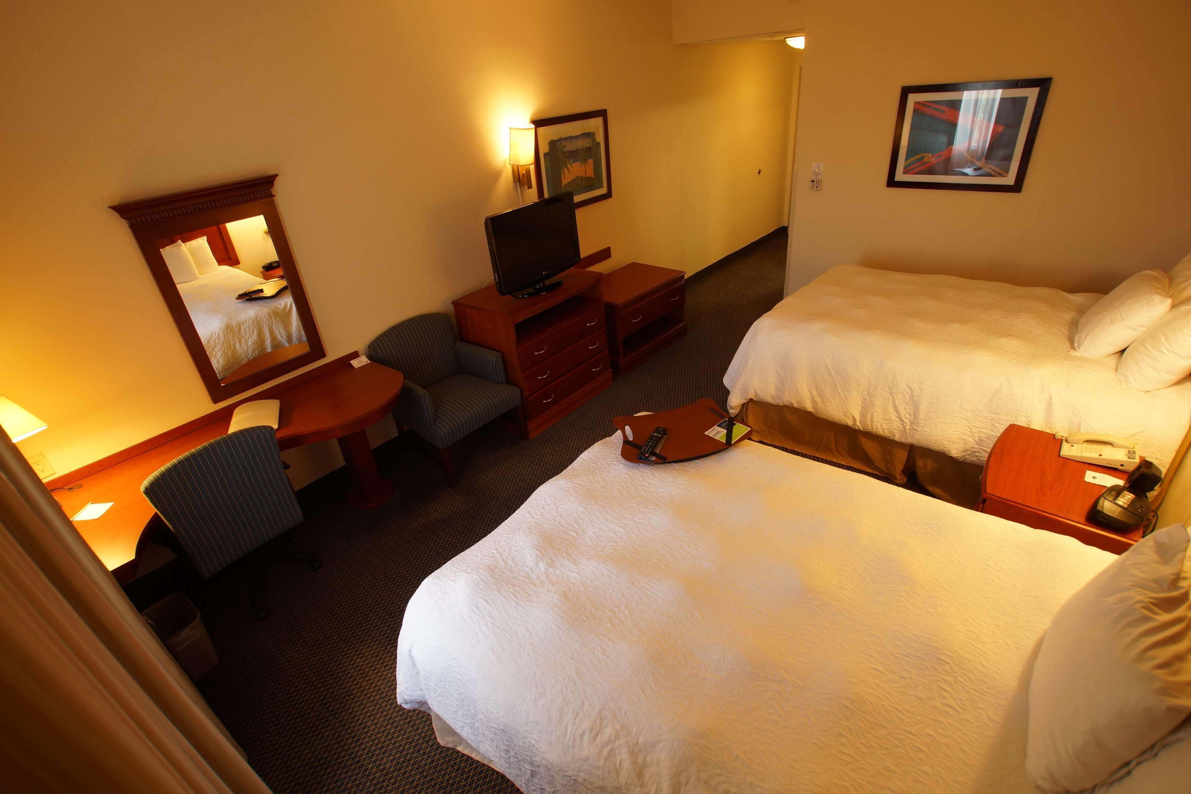 Hampton Inn Tampico Airport Екстер'єр фото