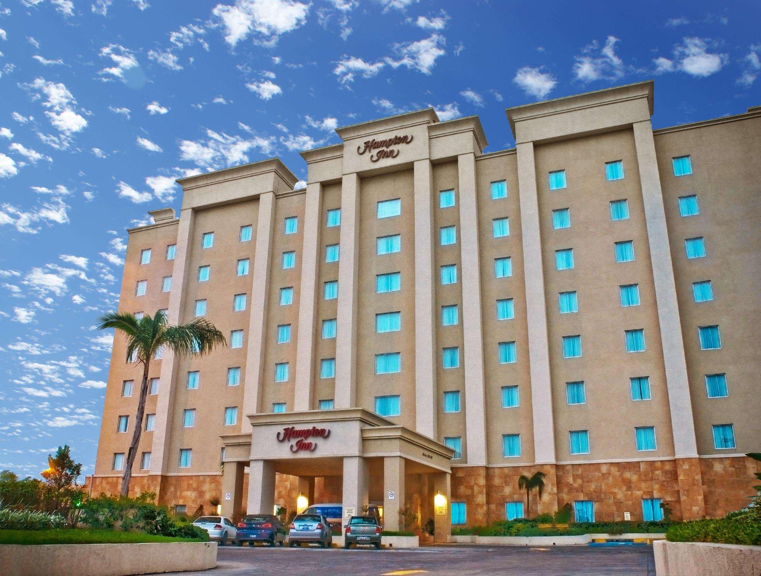 Hampton Inn Tampico Airport Екстер'єр фото