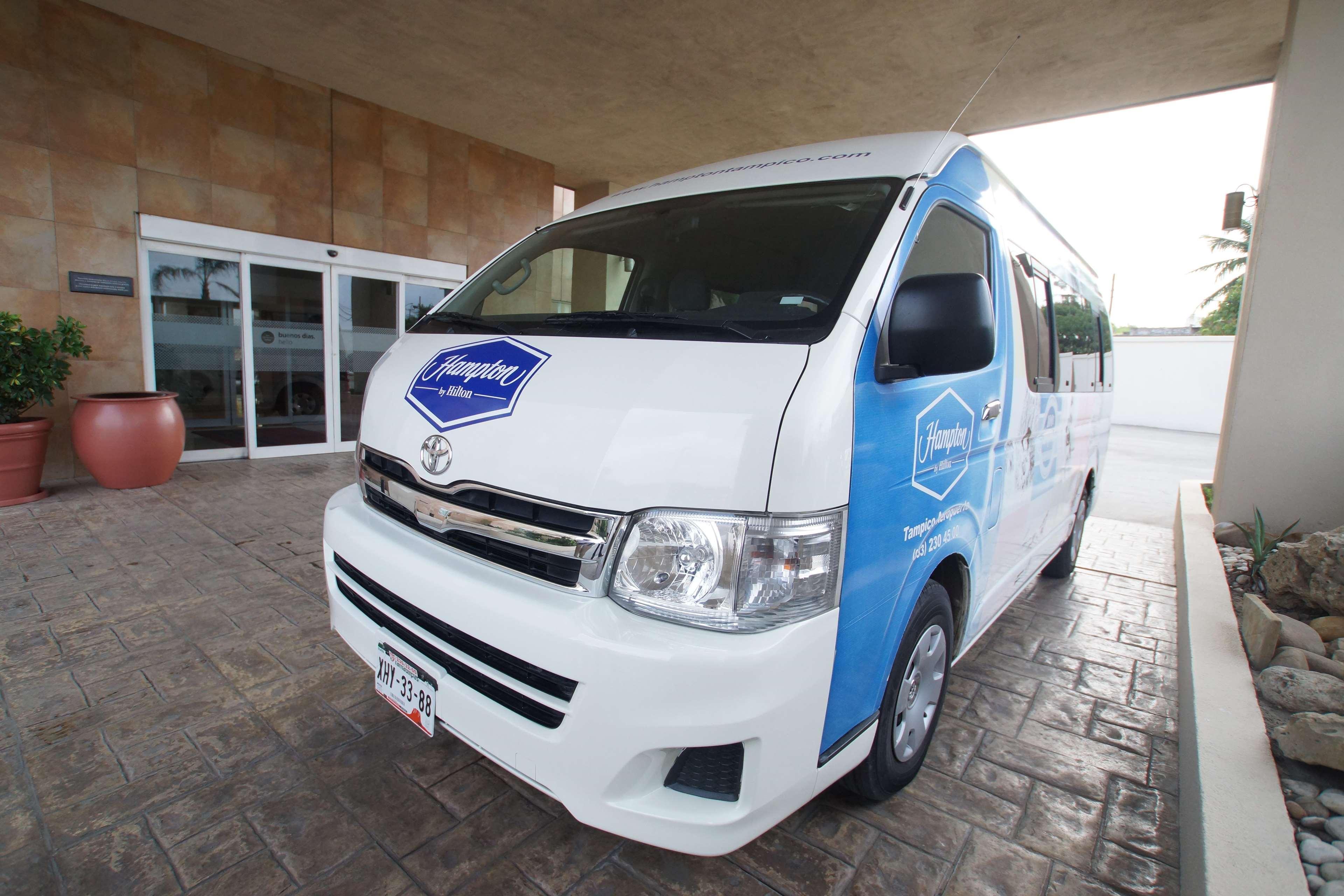 Hampton Inn Tampico Airport Екстер'єр фото