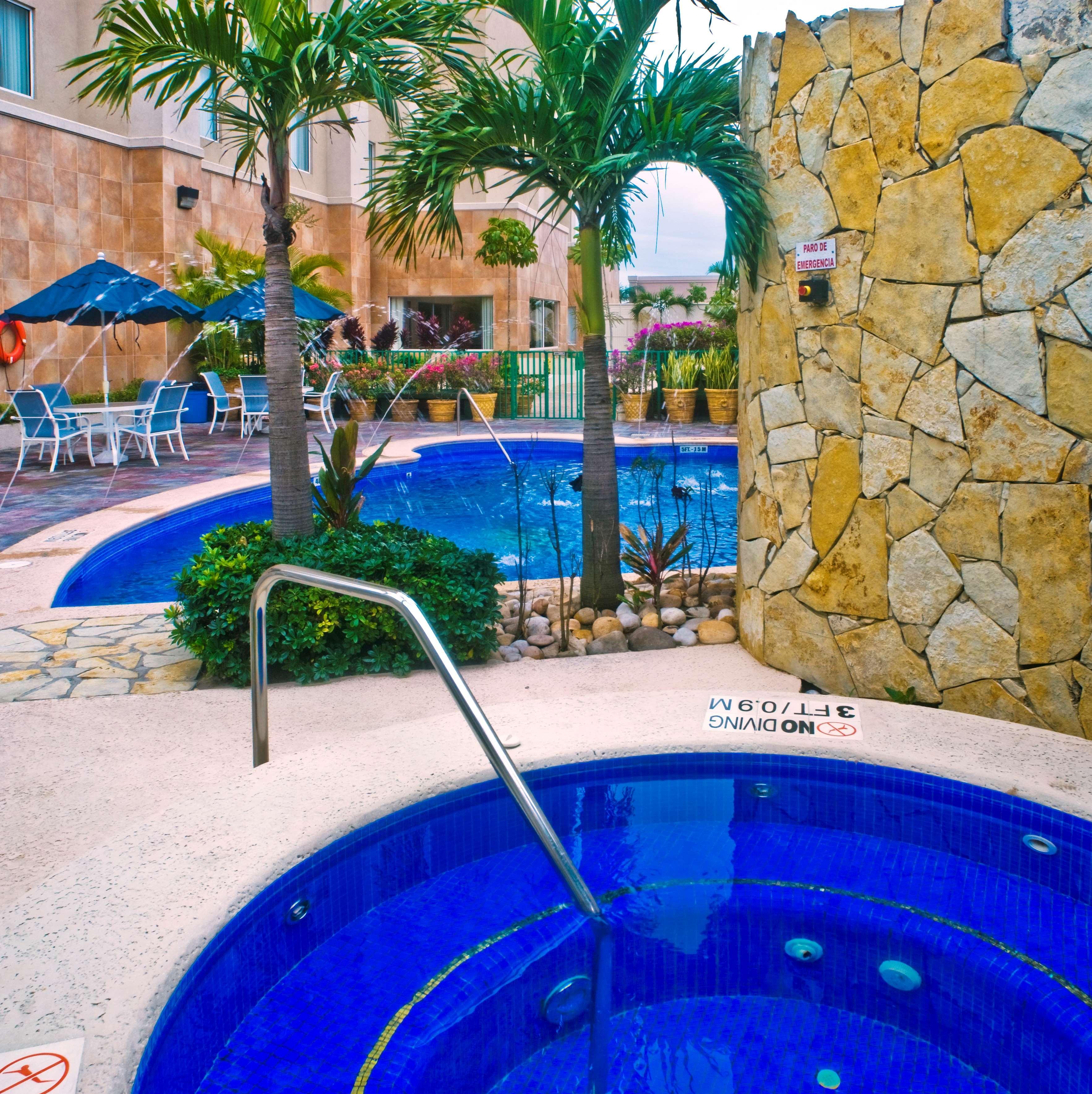 Hampton Inn Tampico Airport Зручності фото