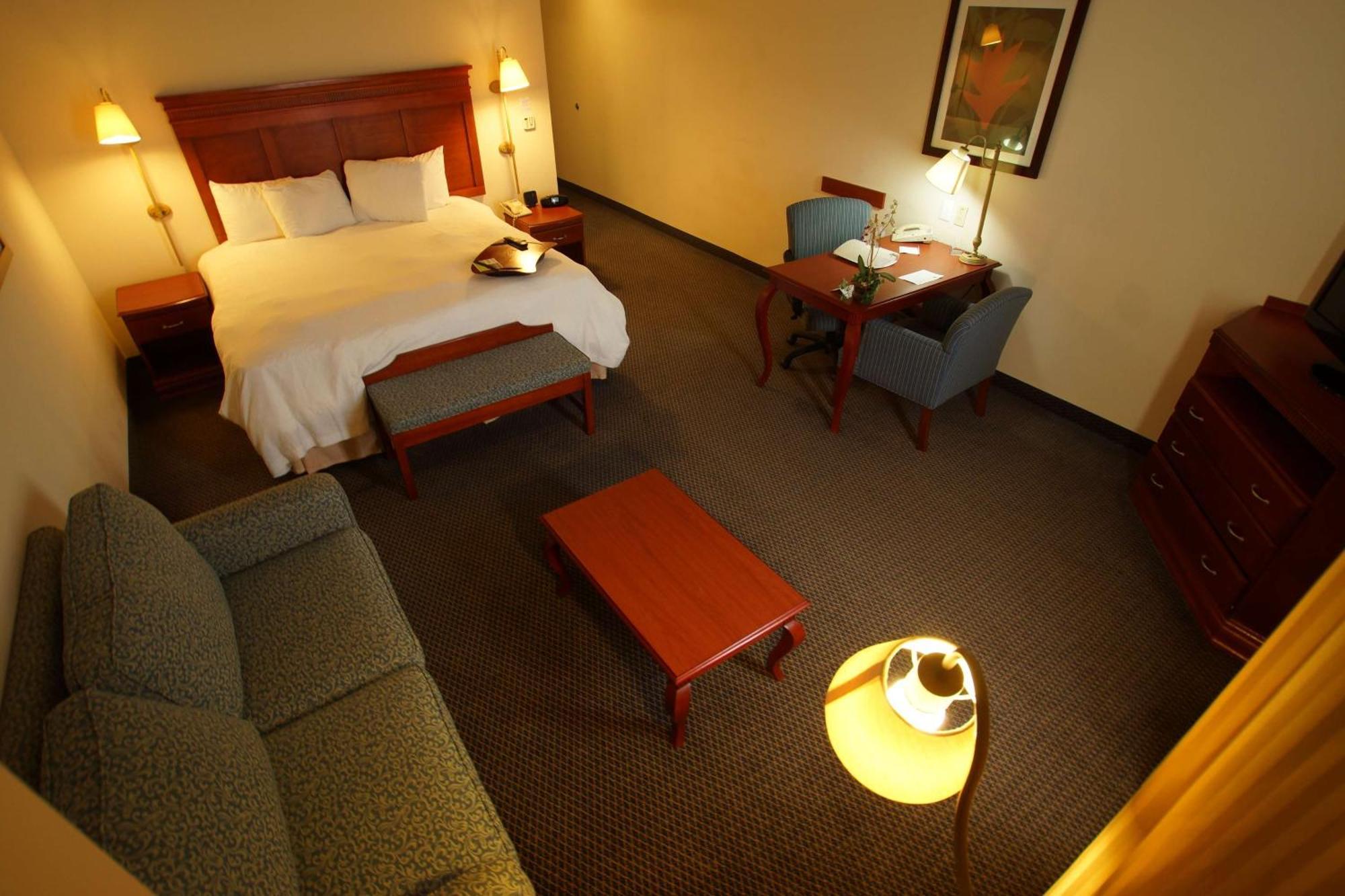 Hampton Inn Tampico Airport Екстер'єр фото