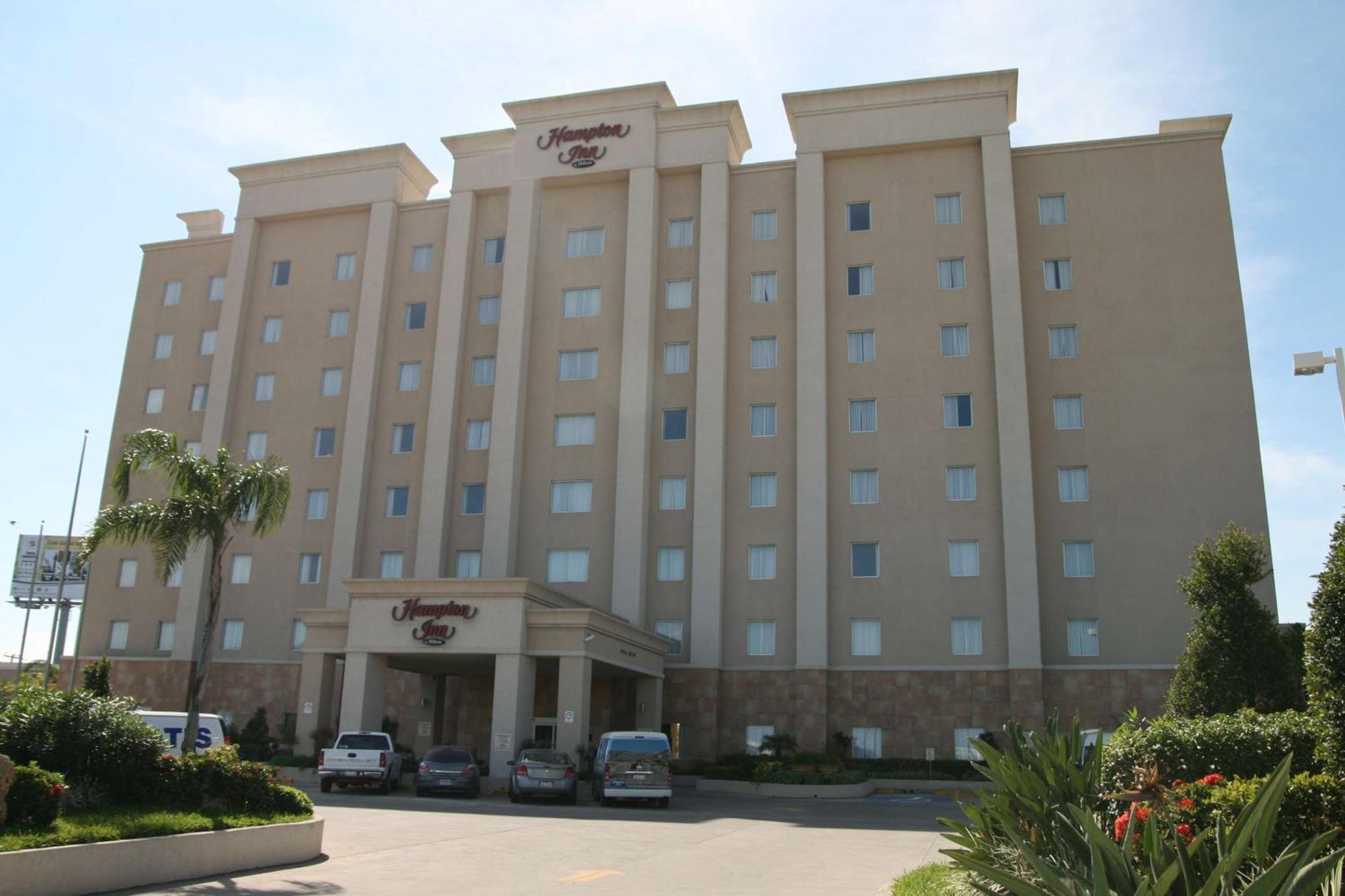Hampton Inn Tampico Airport Екстер'єр фото