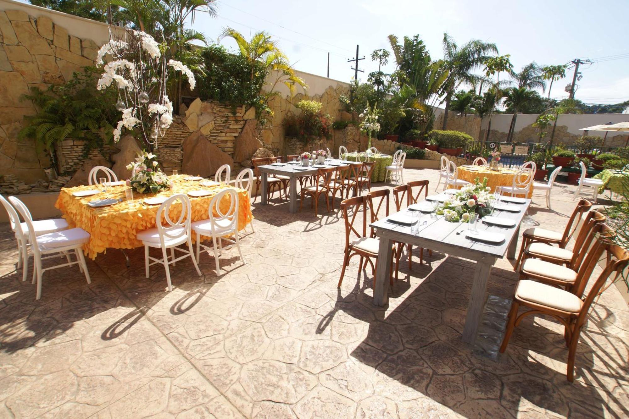 Hampton Inn Tampico Airport Екстер'єр фото