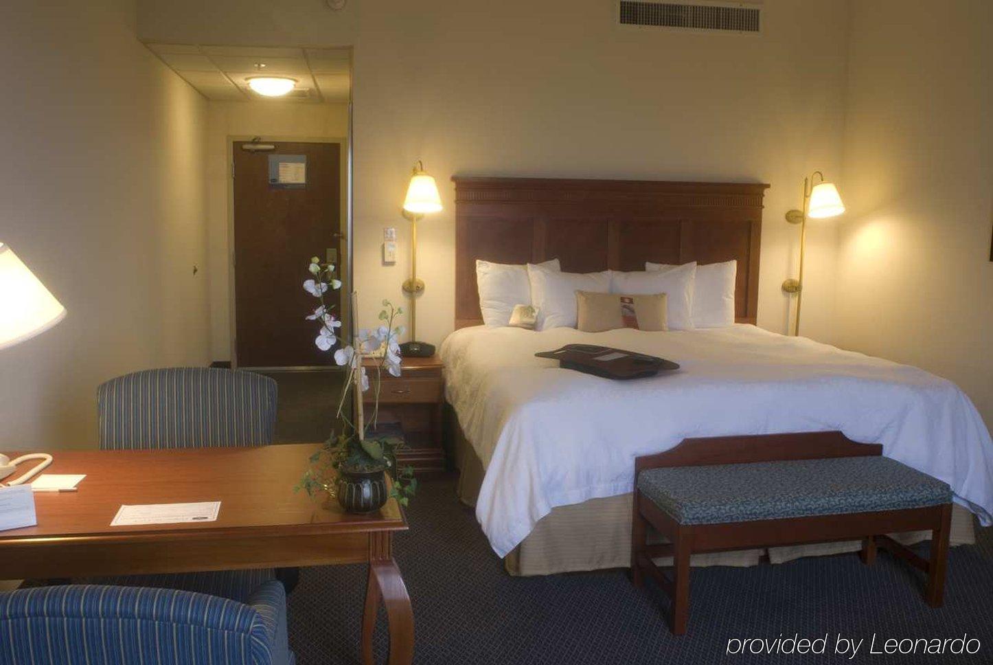 Hampton Inn Tampico Airport Номер фото