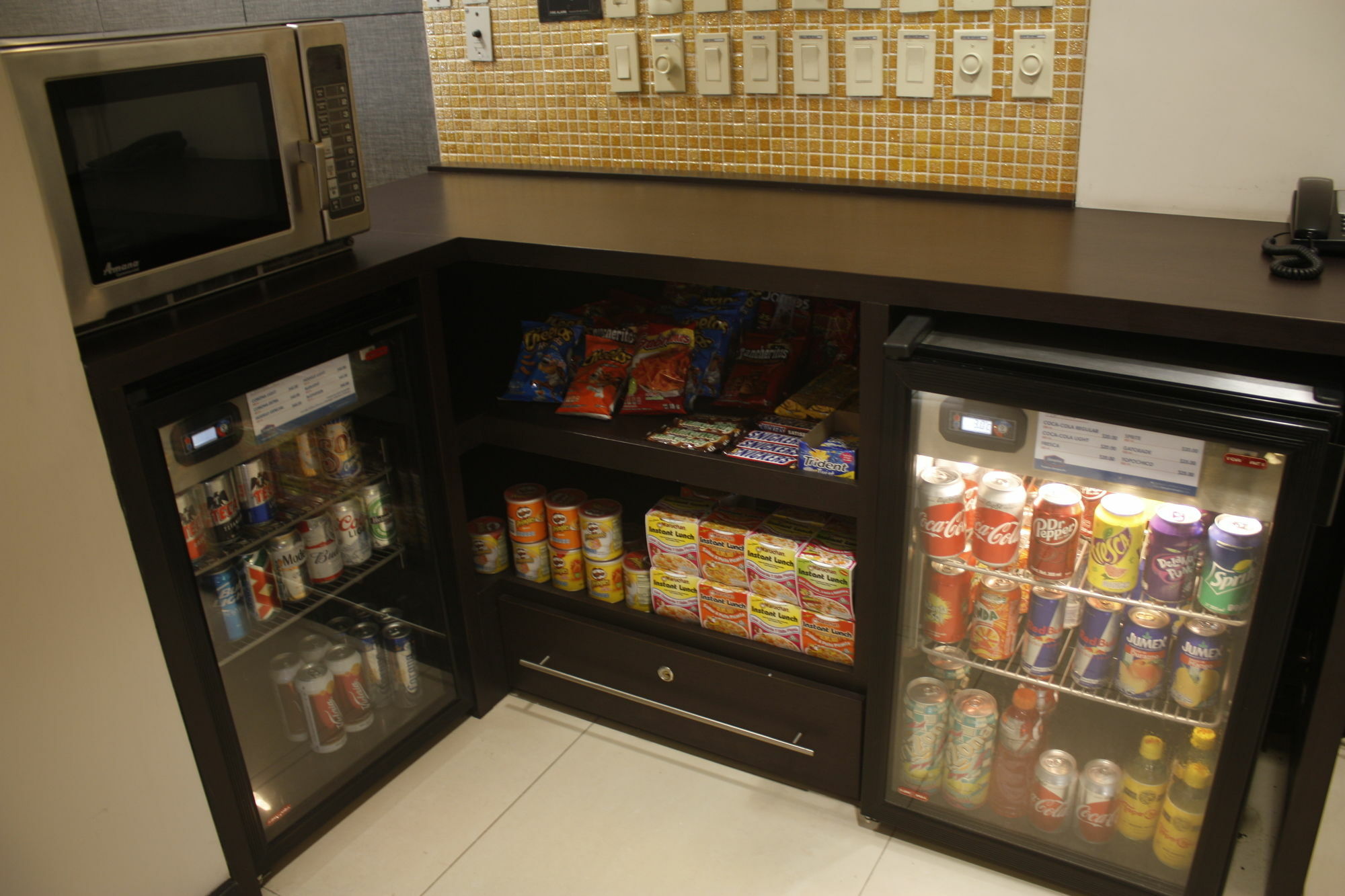 Hampton Inn Tampico Airport Екстер'єр фото